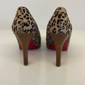 Oh… DEER! Leather print heels with red sole